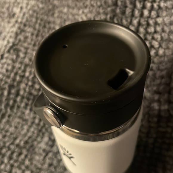 Hydro Flask Coffee Wide Mouth White w/ Black Lid Double Wall Vacuum Insulation - Picture 4 of 9